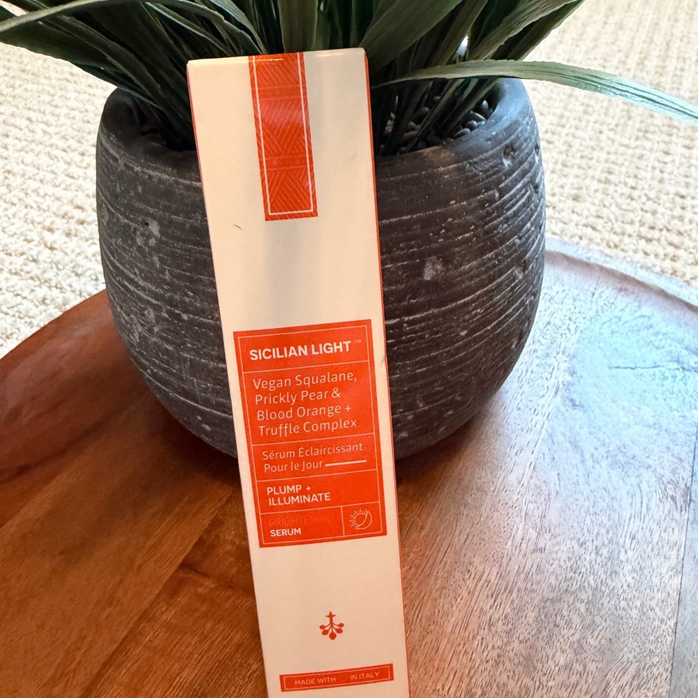 Sicilian Light Plump & Illuminate Serum - Italian